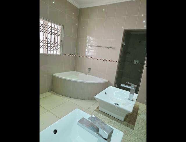1 bed property to rent in OBSERVATORY